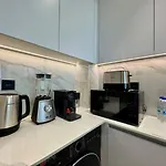 Elegant 1-Bedroom Apartment In Jvc