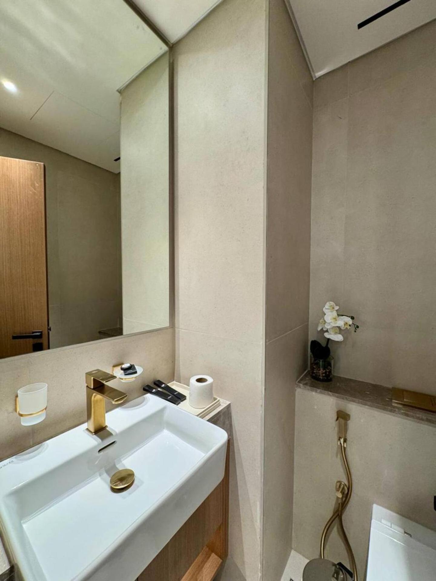 Elegant 1-bedroom In Jvc *