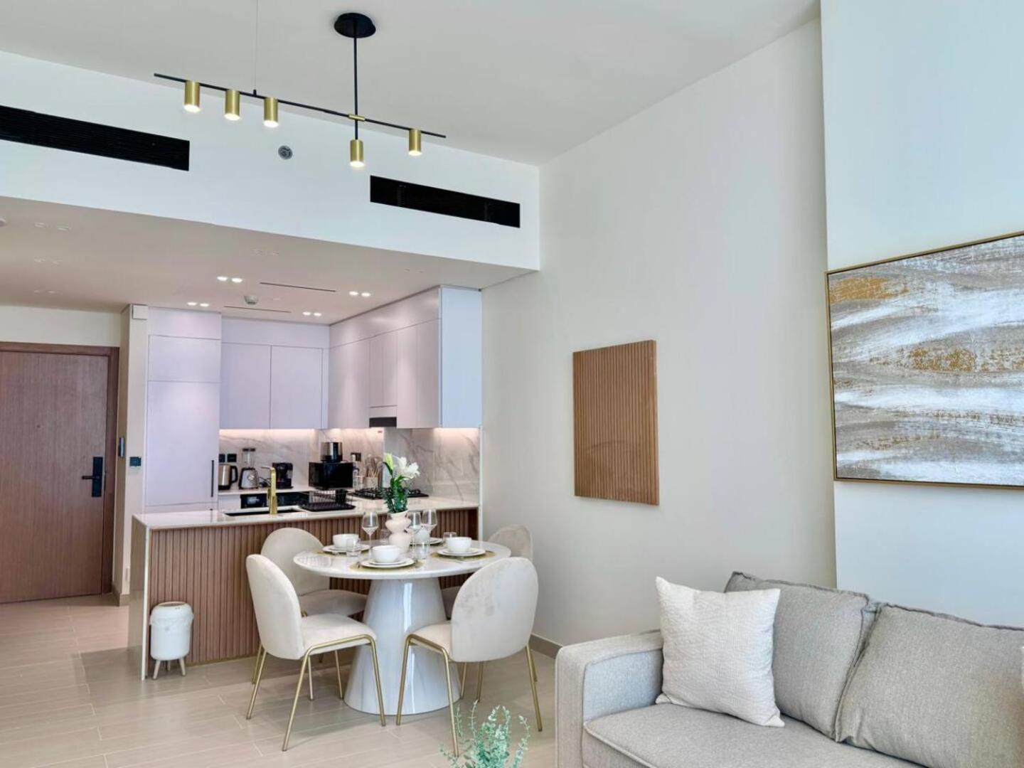 Apartment Elegant 1-bedroom In Jvc