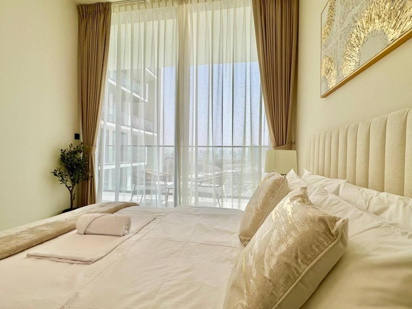 Elegant 1-bedroom In Jvc Apartment